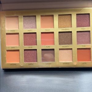 Eyeshadow palette
